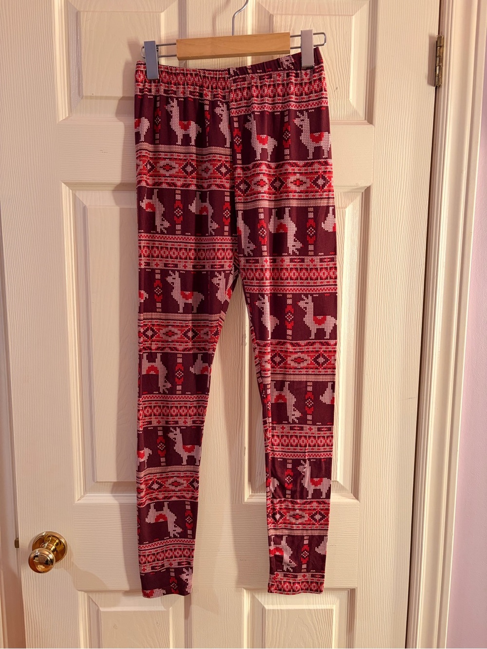 NWOT Reindeer Pattern Holiday Leggings - Burgundy & Pink